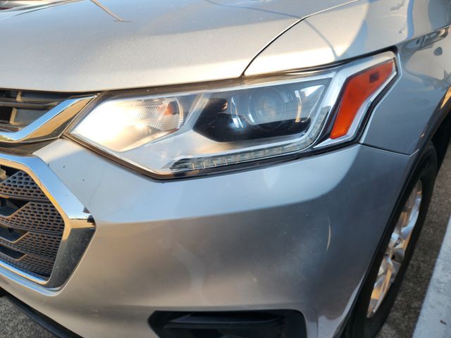 2020 Chevrolet Traverse LS Silver at Community Kia