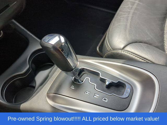Used 2020 White Dodge Crossroad image 34