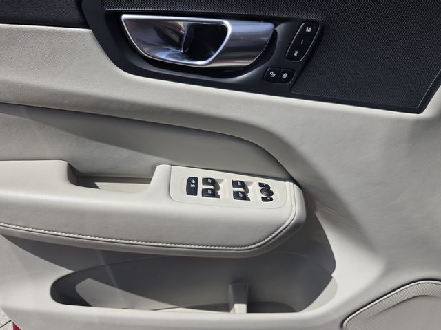 2023 Volvo XC60 - $31,877