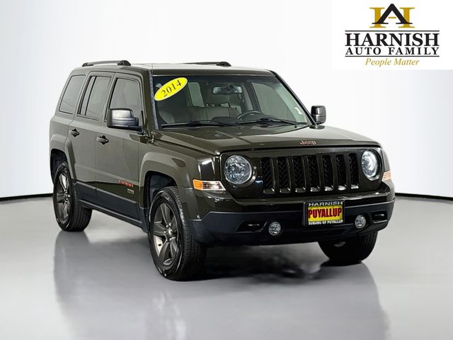 Recon Green Clearcoat 2017 Jeep Patriot SUV / Crossover Four-Wheel Drive 6-Speed Automatic