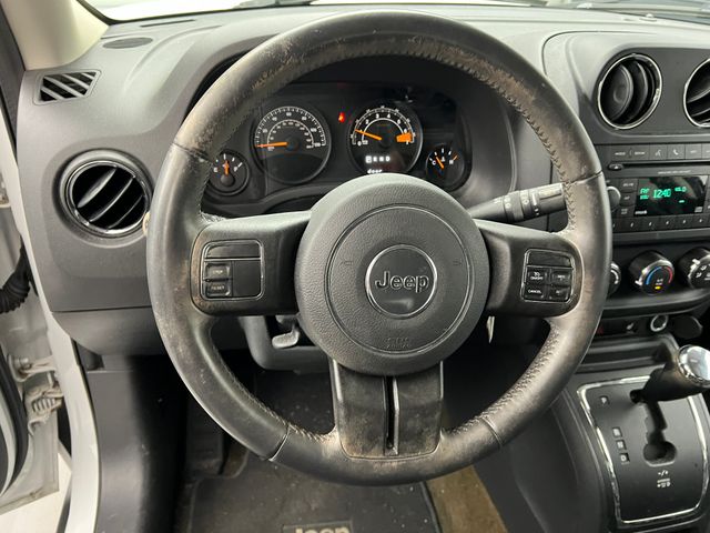 2016 Bright White Clearcoat Jeep Patriot Sport SE 4X4 SUV