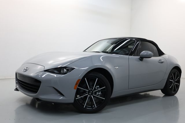 Aero Gray 2024 Mazda MX-5 Miata Convertible Rear-Wheel Drive 6-Speed Manual