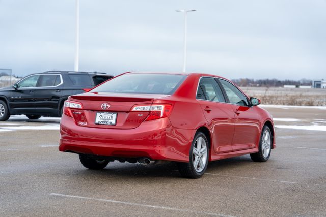 2014 Toyota Camry SE 7