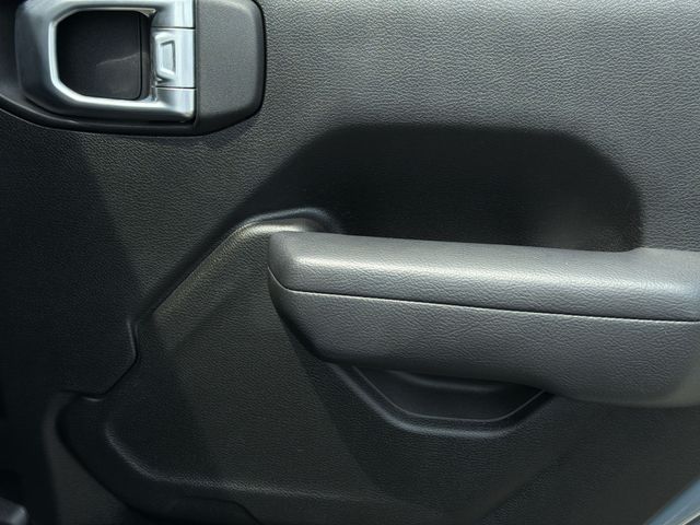 Used 2024 Gray Jeep Nighthawk image 37