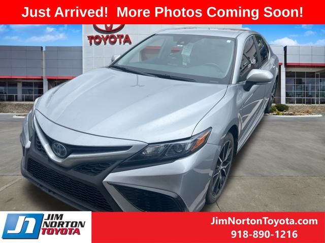 Used 2022 Toyota Camry SE with VIN 4T1G31AK9NU587046 for sale in Tulsa, OK