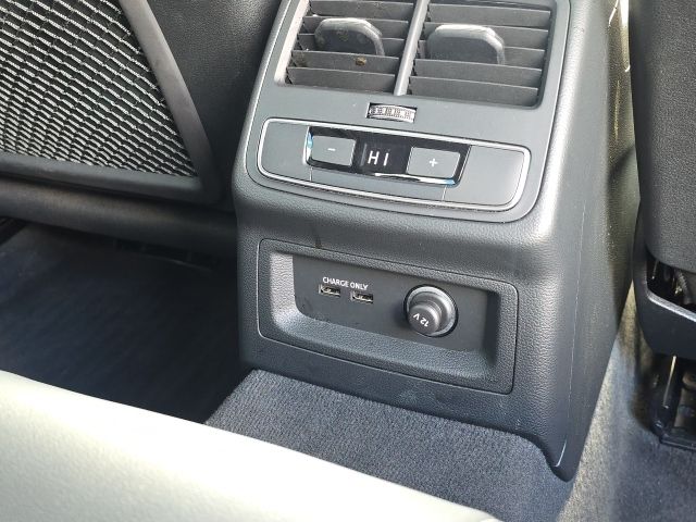 2022 Audi A4 40 Premium Plus:B02144