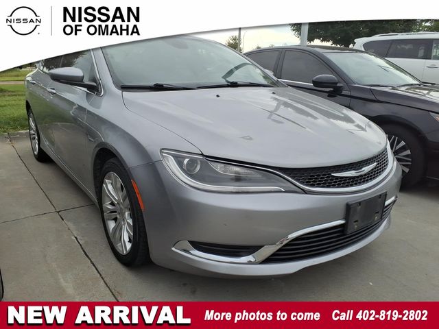 2015 Chrysler 200 Limited Sedan FWD