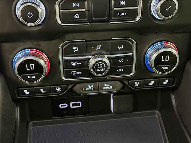 2024 Sterling Metallic GMC Yukon AT4 4X4 SUV