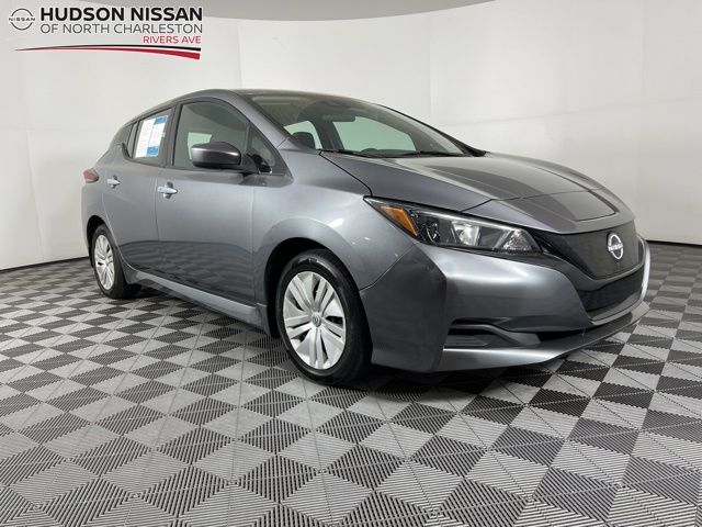 Gray (Gun Metallic) 2023 Nissan LEAF S FWD Hatchback Front-Wheel Drive Automatic