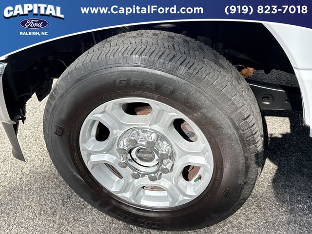 Certified Used 2025 Oxford White Ford XLT image 13