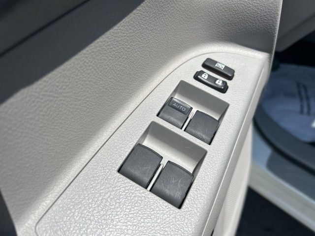used 2013 Toyota Highlander car, priced at $11,109