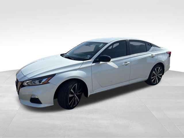 Used 2022 White Nissan 2.5 SR image 3