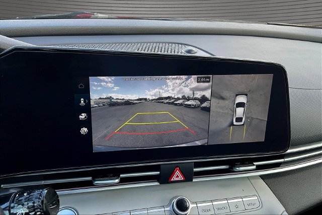 Used 2024 Hyundai Elantra Sedan