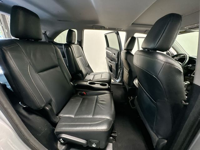 2017 Toyota Highlander SE Silver at Rochrich Mazda