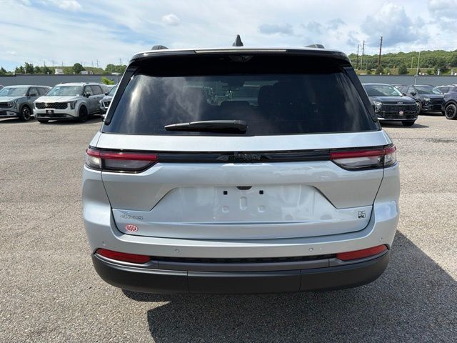 New 2026 Silver Jeep  image 6