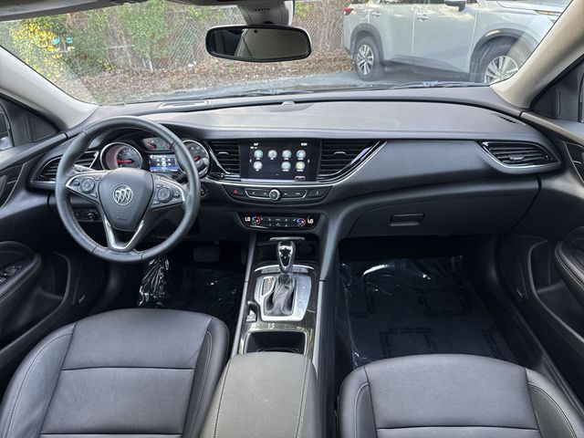 Used 2018 Black Buick Essence image 9