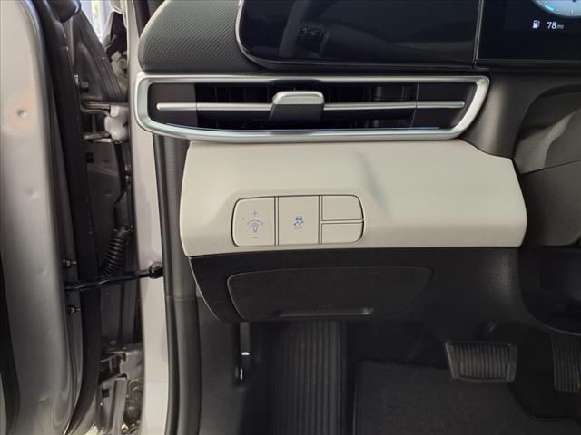 2025 Hyundai Elantra Limited photo