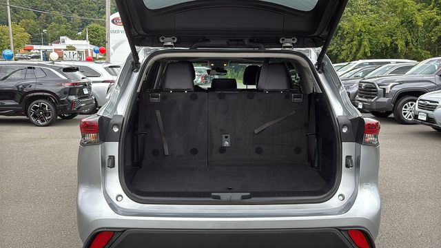 Used 2025 Toyota Highlander Hybrid SUV