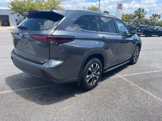Used 2025 Toyota Highlander SUV
