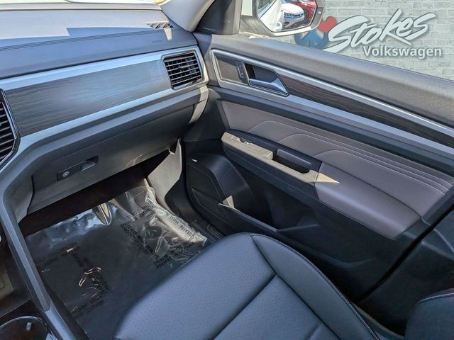 2023 Volkswagen Atlas 3.6L V6 SE w/Technology White at Stokes Volkswagen