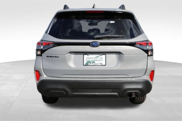 2025 Subaru Forester Premium 18