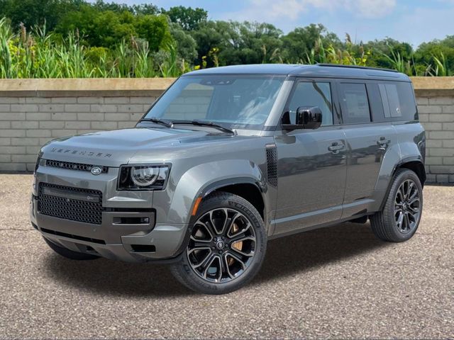 2025 Land Rover Defender 110 P635 OCTA AWD