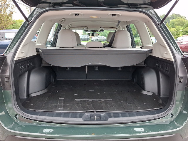 2024 Subaru Forester Base Green at Subaru and VW of Moon Township