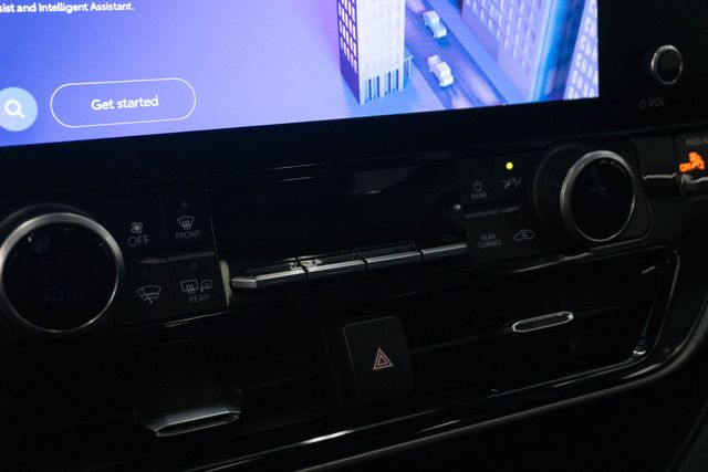 Used 2023 Toyota Highlander SUV