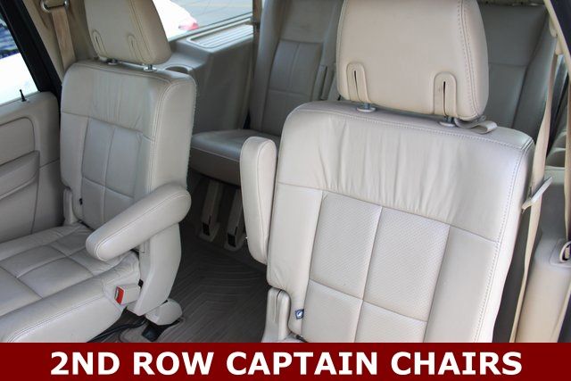 Used 2008 Black Lincoln Base image 18