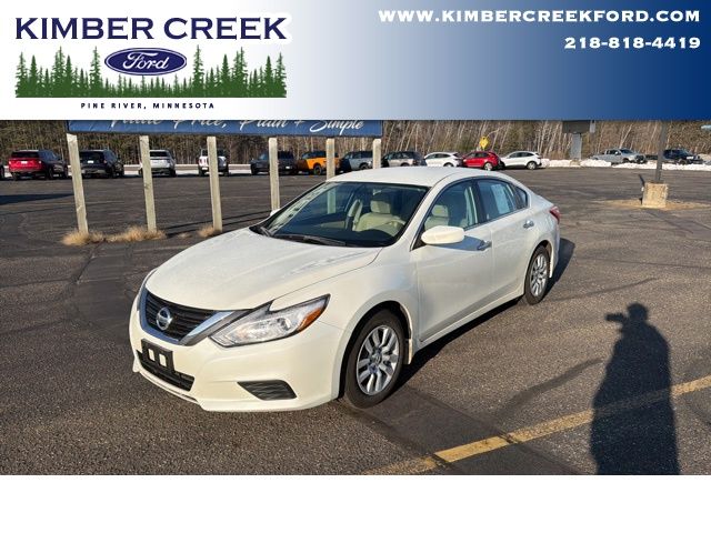 Pearl White 2017 Nissan Altima 2.5 S Sedan Front-Wheel Drive Continuously Variable Transmission