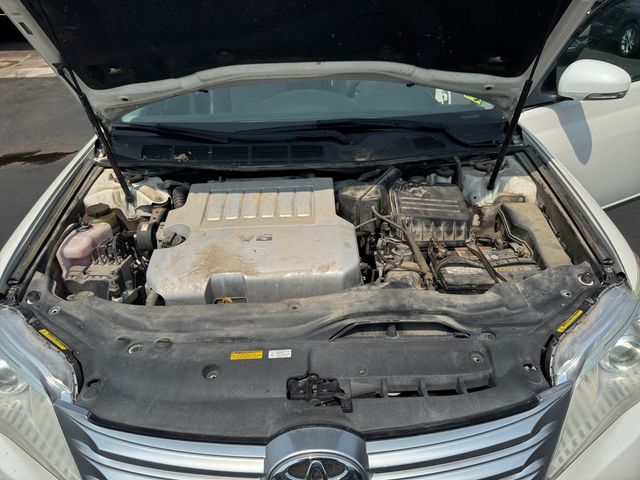 2011 Toyota Avalon Limited - Blizzard Pearl exterior view 19