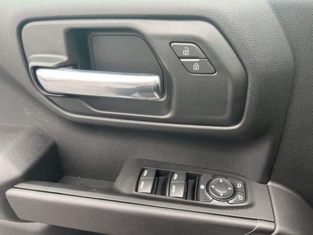 2026 Chevrolet Silverado 1500 Custom:45220