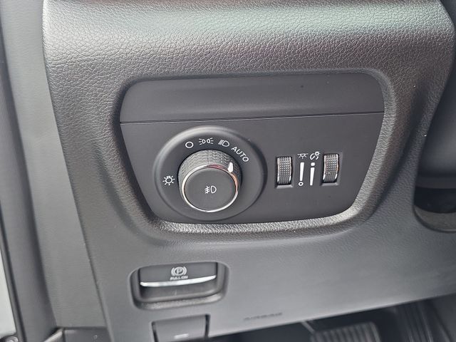 Used 2024 Silver Jeep Overland image 26