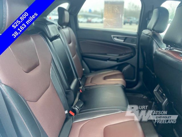 2021 Ford Edge Titanium 39