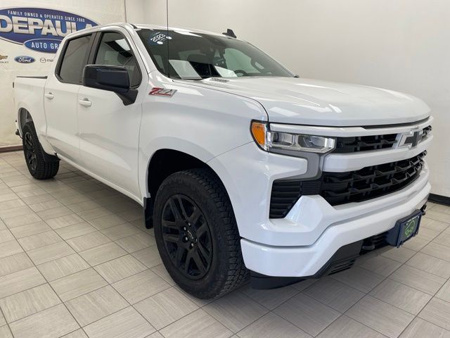 Summit White 2023 Chevrolet Silverado 1500 Pickup Truck Four-Wheel Drive Automatic