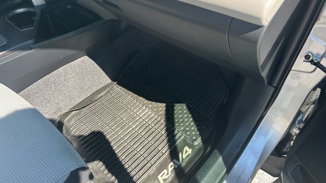 Used 2018 Toyota RAV4 SUV