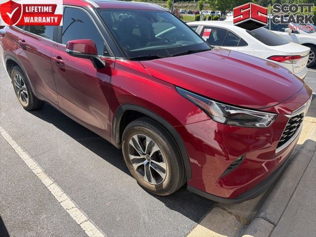 2023 Toyota Highlander XLE