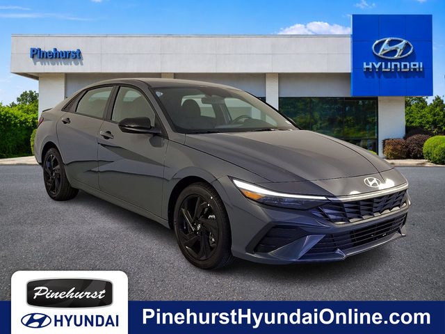 Gray 2026 Hyundai Elantra Sedan Front-Wheel Drive Continuously Variable Transmission