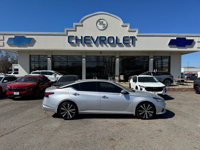 2020 Nissan Altima 2.0 Platinum FWD