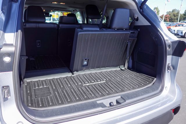 Used 2024 Toyota Highlander SUV