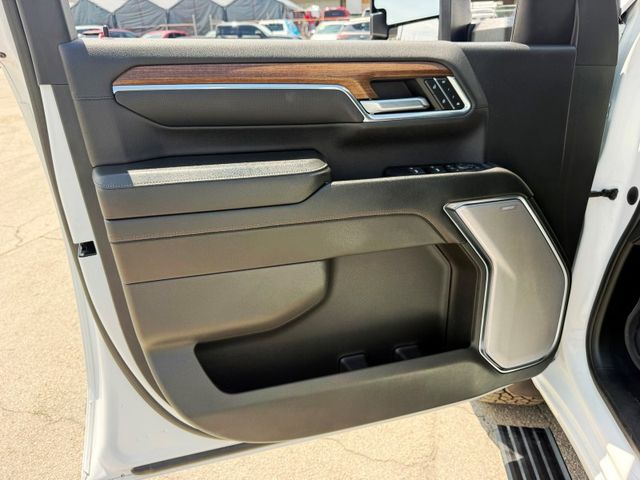 2024 Chevrolet Silverado Hd - $69,988
