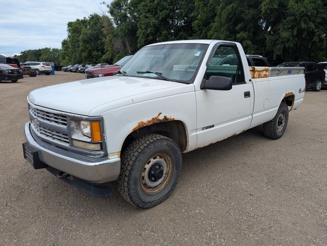 1997 Summit White Chevrolet C/K 1500 Base 4X4 Truck