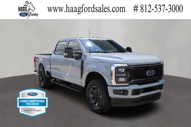 Gray Metallic 2024 Ford F-250 Super Duty Lariat Crew Cab 4WD Pickup Truck Four-Wheel Drive Automatic