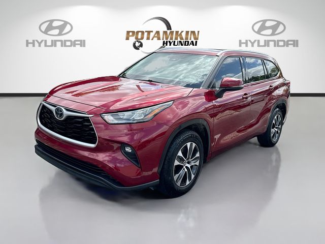 Pearl 2020 Toyota Highlander XLE FWD SUV / Crossover Front-Wheel Drive 8-Speed Automatic