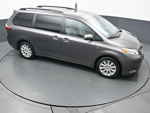 2017 Toyota Sienna XLE 45