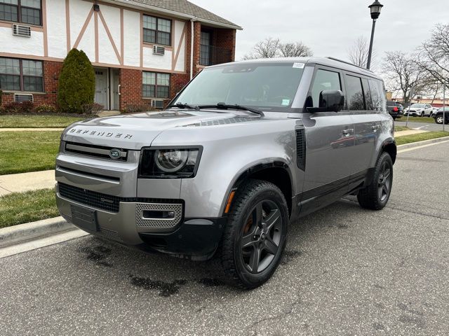 2022 Land Rover Defender 110 X-Dynamic SE AWD