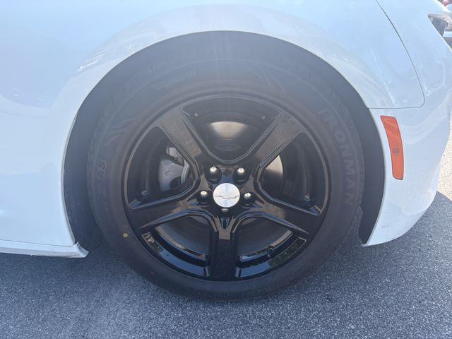 2023 Summit White Chevrolet Camaro 1LT RWD Coupe