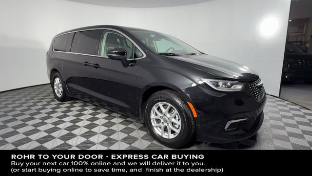 Used 2023 Chrysler Pacifica For Sale in Indianapolis, IN