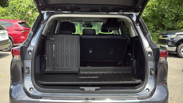 Used 2024 Toyota Highlander SUV