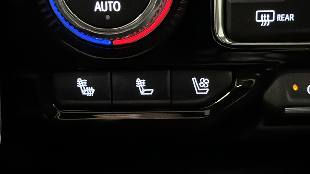 Used 2021 Onyx Black GMC Denali image 33